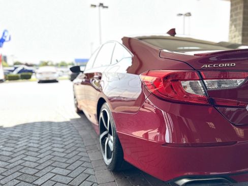 Used 2019 Honda Accord Sport image 11