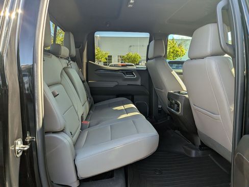 Used 2023 Chevrolet Silverado 1500 LTZ w/ Technology Package AWD/4WD image 28