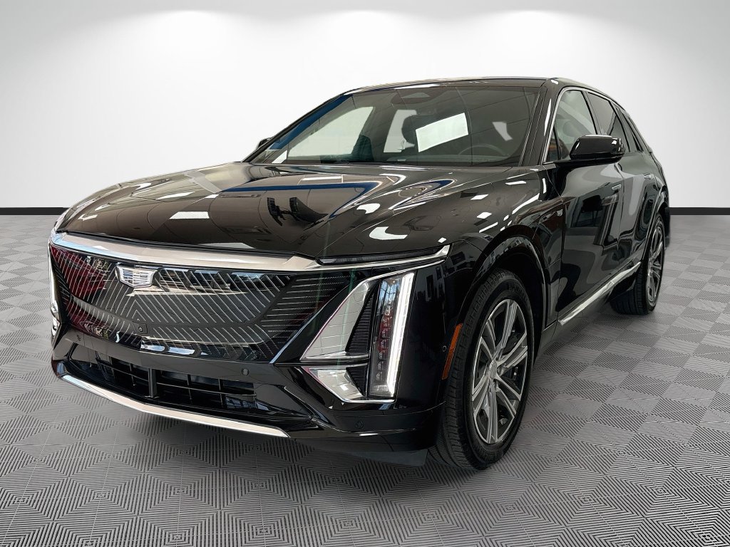 Used 2024 Cadillac Lyriq Luxury AWD/4WD image 1