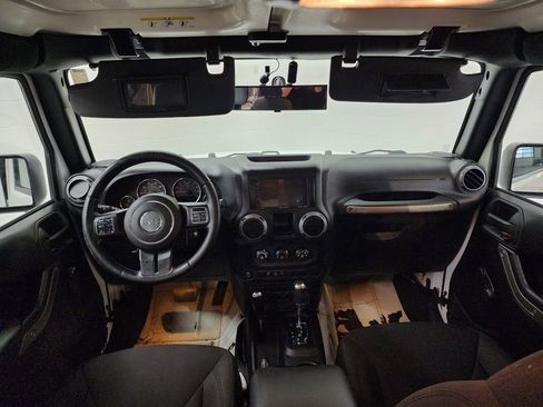 Used 2015 Jeep Wrangler Unlimited Sport w/ Connectivity Group image 23