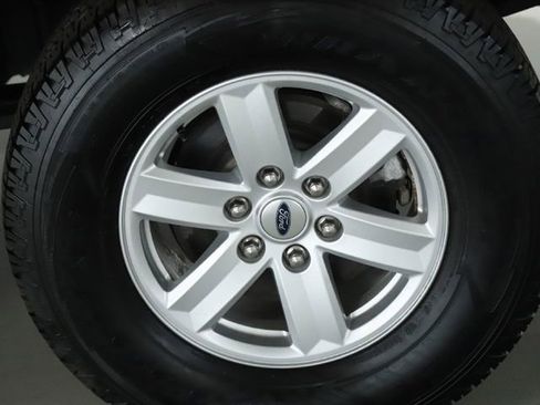 Used 2022 Ford F150 XLT image 46