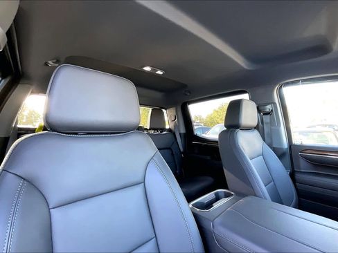 Used 2023 Chevrolet Silverado 1500 LT Trail Boss w/ LT Trail Boss Premium Package image 21