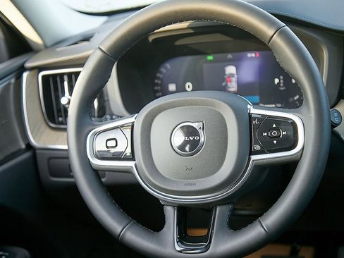 New 2026 Volvo XC60 B5 Ultra w/ Climate Package image 27