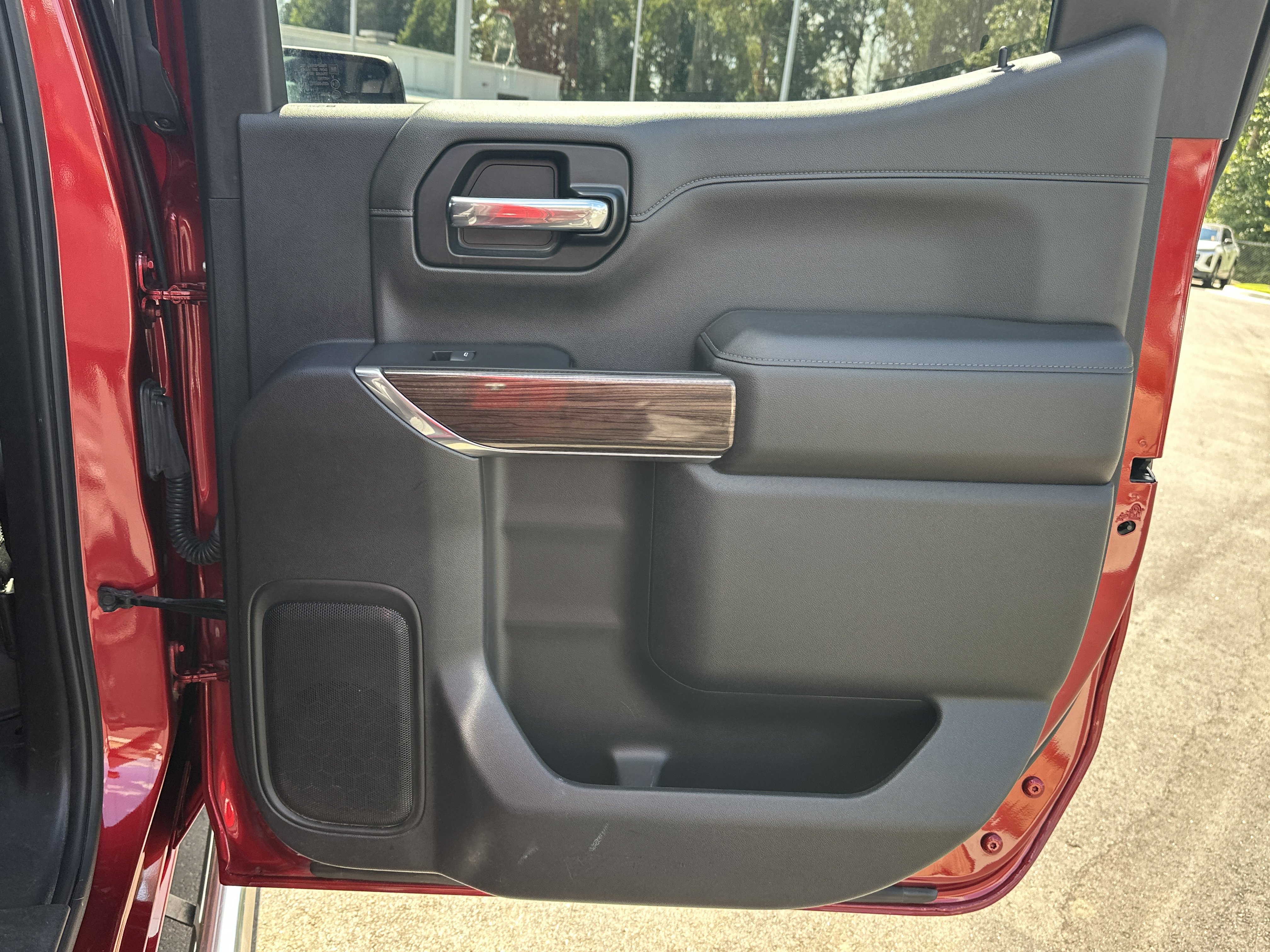 Used 2022 Chevrolet Silverado 1500 RST w/ Safety Package AWD/4WD image 17