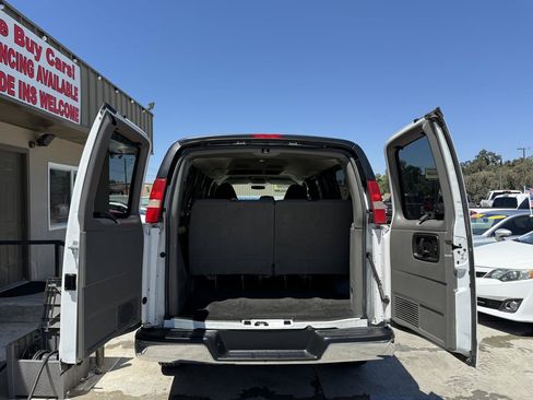 Used 2014 Chevrolet Express 2500 LT w/ LT Preferred Equipment Group RWD image 5