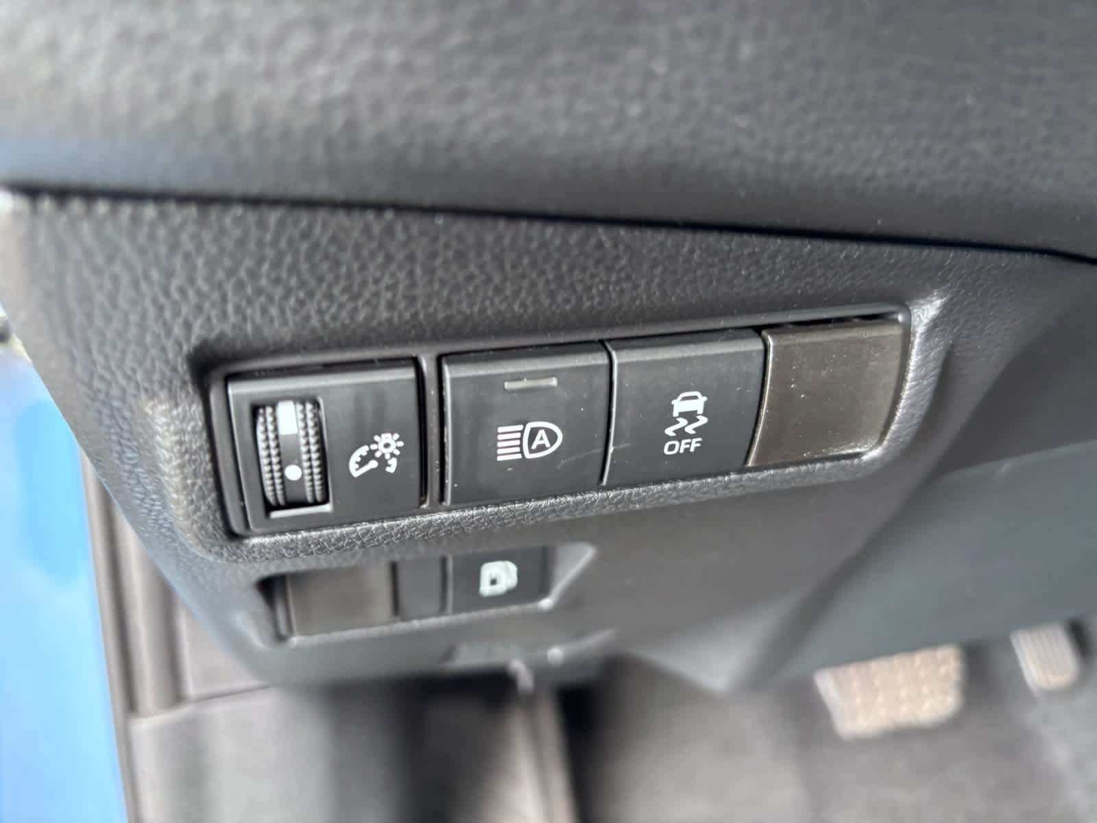 Used 2026 Toyota Corolla Cross AWD Hybrid w/ Cold Weather Package image 22