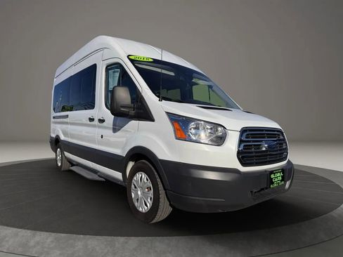 Used 2018 Ford Transit 350 XLT image 4