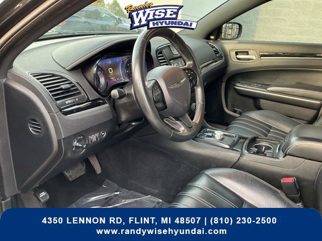 Used 2019 Chrysler 300 S AWD/4WD image 10