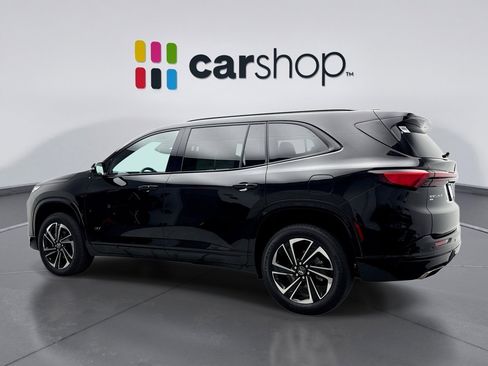 Used 2025 Buick Enclave Sport Touring w/ Power Package image 3