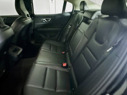 Used 2024 Volvo S60 B5 Core image 27