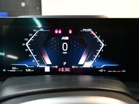 Used 2025 BMW X5 xDrive40i w/ Executive Package image 46