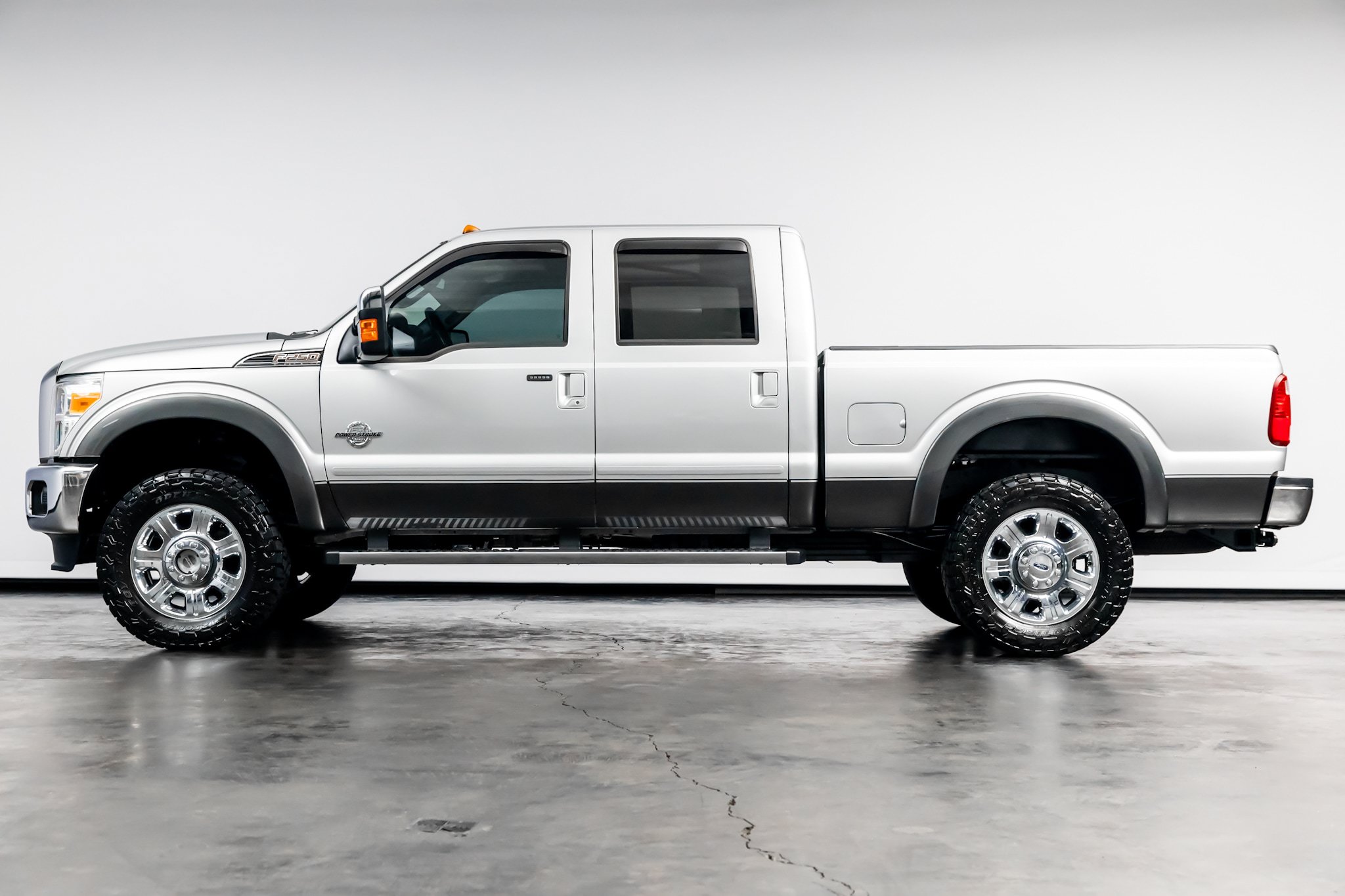 Used 2015 Ford F250 Lariat w/ Chrome Package AWD/4WD image 7