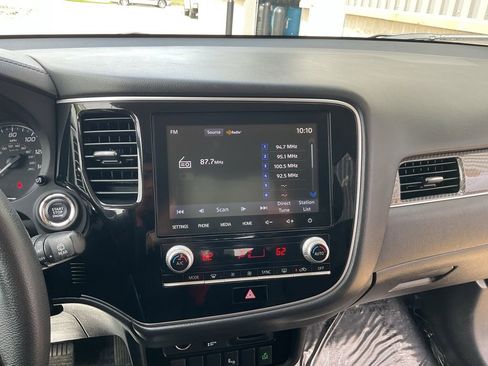 Used 2020 Mitsubishi Outlander SEL image 13