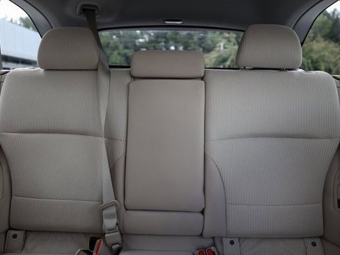 Used 2018 Subaru Outback 2.5i Premium image 37
