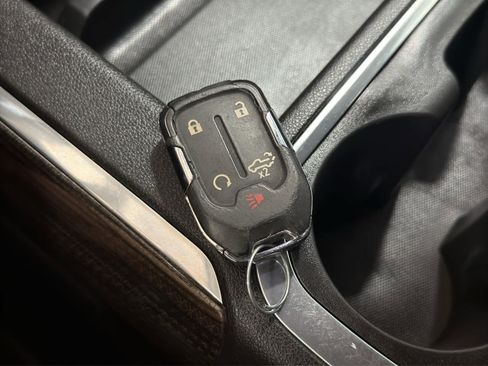 Used 2020 Chevrolet Silverado 1500 LT Trail Boss image 28