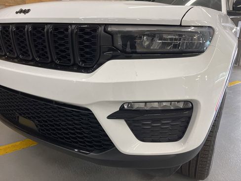 New 2025 Jeep Grand Cherokee Limited w/ Black Appearance Package image 10