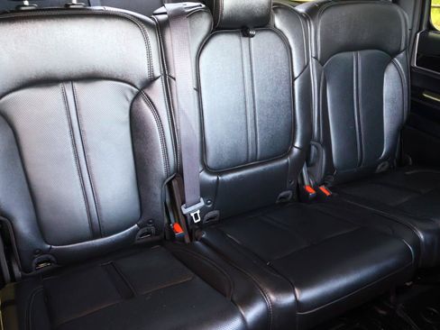 Used 2024 Jeep Wagoneer L 4WD w/ Premium Group I image 23