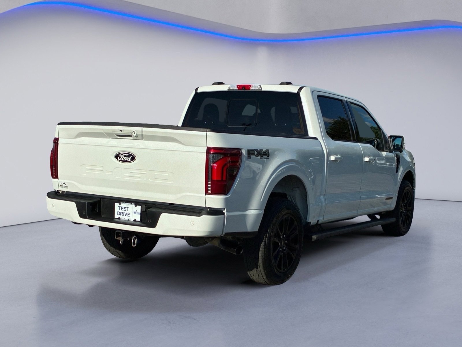 Certified 2024 Ford F150 Platinum w/ FX4 Off-Road Package AWD/4WD image 3