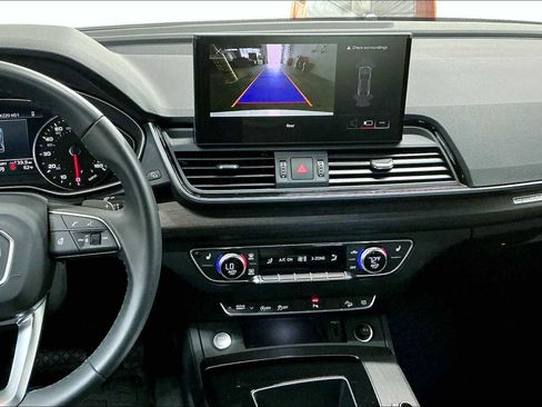 Used 2025 Audi Q5 2.0T Premium image 9