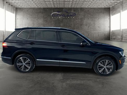 Used 2018 Volkswagen Tiguan SEL image 2