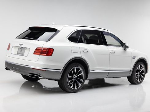 Used 2017 Bentley Bentayga AWD/4WD image 15