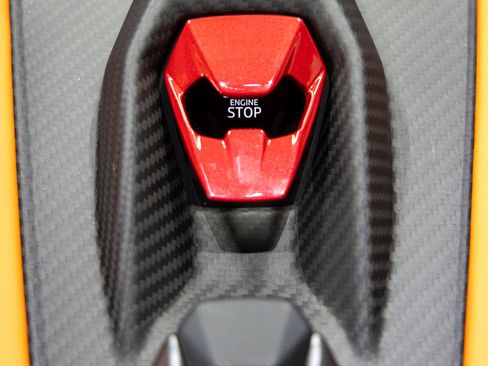 Used 2026 Lamborghini Revuelto image 37