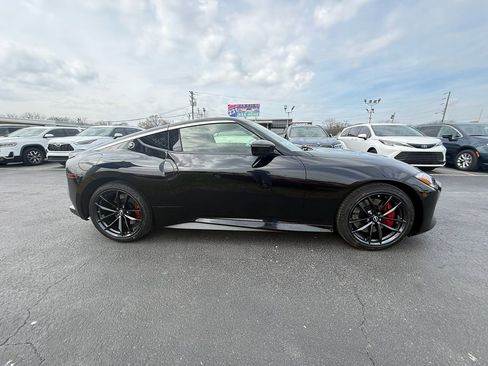 Used 2025 Nissan Z Performance w/ Floor Mat Package image 2