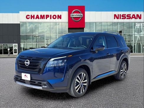 New 2025 Nissan Pathfinder Platinum w/ Black Appearance Package image 3