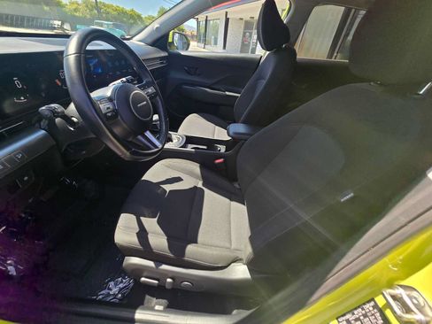Used 2025 Hyundai Kona SEL AWD/4WD image 20