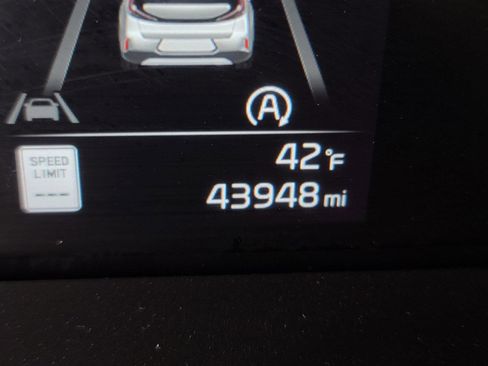 Used 2023 Kia Soul LX image 23