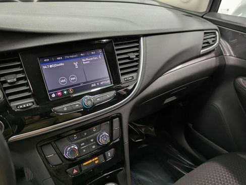 Used 2022 Buick Encore Preferred w/ Safety Package image 10