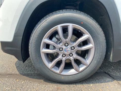 Certified 2024 GMC Terrain SLT w/ LPO, Floor Liner Package AWD/4WD image 23