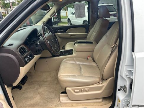 Used 2007 GMC Yukon XL Denali AWD/4WD image 10