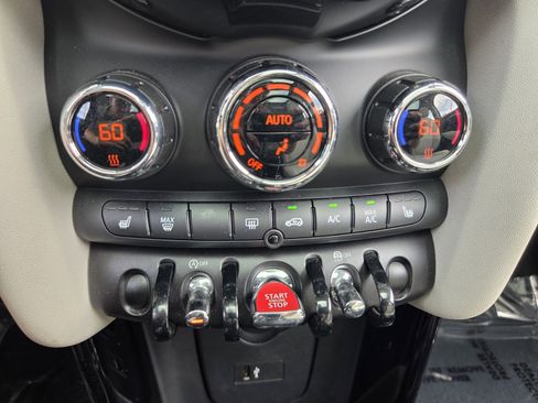 Used 2023 MINI Cooper 2-Door Hardtop w/ Signature Upholstery Package FWD image 25