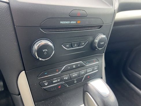 Certified 2018 Ford Edge SEL w/ Equipment Group 201A image 15