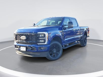 New 2026 Ford F250 Lariat w/ Black Appearance Package