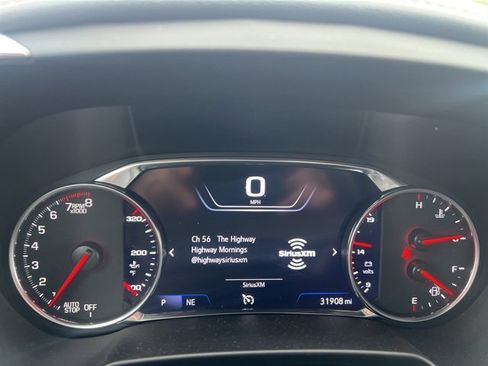 Used 2023 Chevrolet Blazer Premier w/ Enhanced Convenience Package image 8