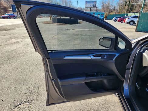 Used 2013 Ford Fusion SE image 20