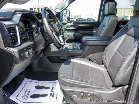 Used 2025 GMC Sierra 2500 Denali w/ Denali Reserve Package AWD/4WD image 11