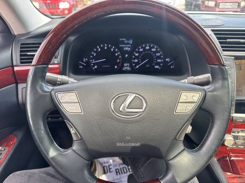 Used 2011 Lexus LS 460 w/ Luxury Value Edition RWD image 13