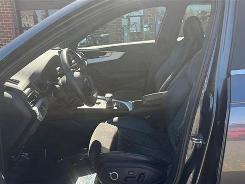 Used 2019 Audi S4 Premium w/ Convenience Package image 26