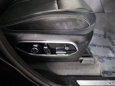 Used 2021 Jeep Grand Cherokee L Overland w/ Advanced Protech Group III image 37