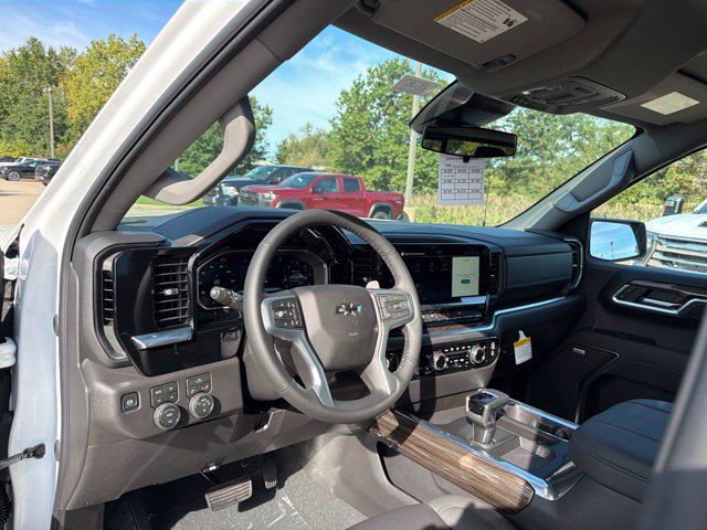 New 2026 Chevrolet Silverado 1500 RST w/ Convenience Package II AWD/4WD image 14