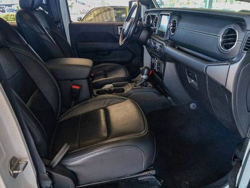 Used 2021 Jeep Gladiator Overland w/ Popular Equipment Package image 34