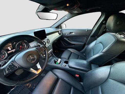 Used 2019 Mercedes-Benz GLA 250 4MATIC image 20