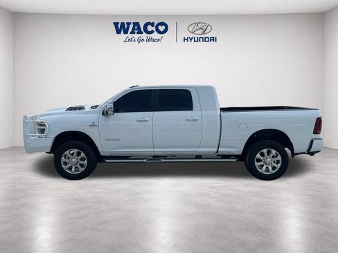 Used 2025 RAM 2500 Laramie w/ Sport Appearance Package AWD/4WD image 4