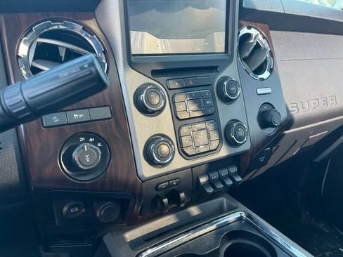 Used 2016 Ford F250 Lariat w/ Lariat Ultimate Package AWD/4WD image 24