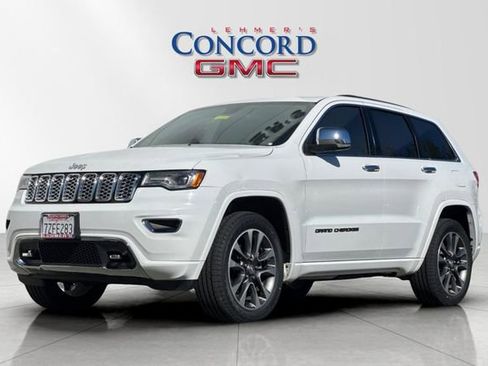 Used 2017 Jeep Grand Cherokee Overland image 8