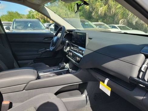New 2026 Nissan Pathfinder SV w/ Cargo Package FWD image 30