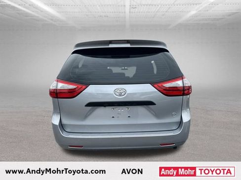 Used 2015 Toyota Sienna L FWD image 7